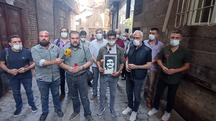Gazeteci Hafız Akdemir 29 yıl önce katledildiği sokakta anıldı